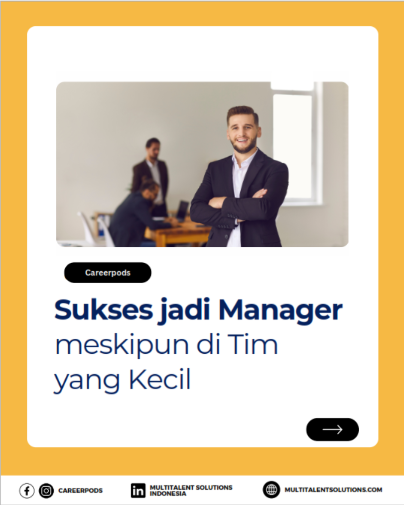 Pria muda sukses menjadi manajer dengan tim kecil dalam lingkungan kerja profesional.